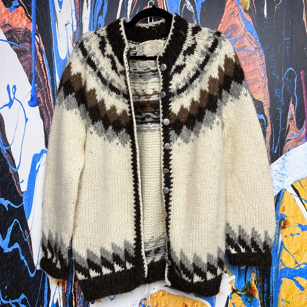 Vintage Hilda Ltd Made in Iceland 100% Wool Cardigan Sweater